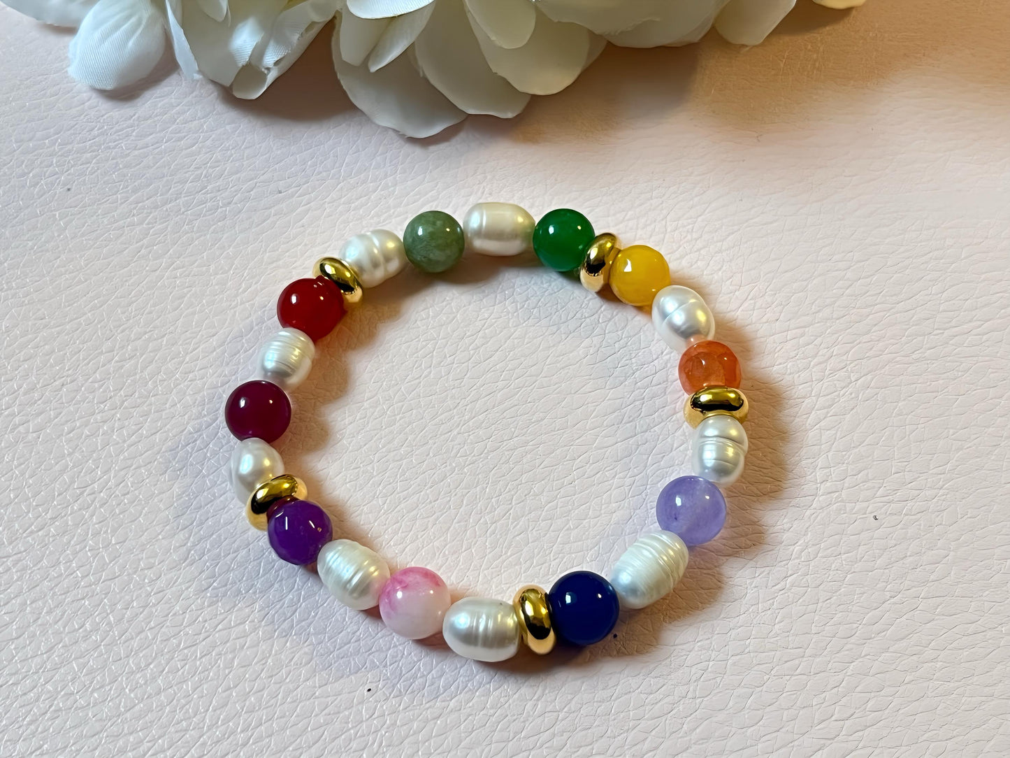 Farbenfrohes Armband mit Natursteinperlen, Süßwasserperlen und Edelstahlperlen, Freundschaftsarmband - Laury goes Kronberg