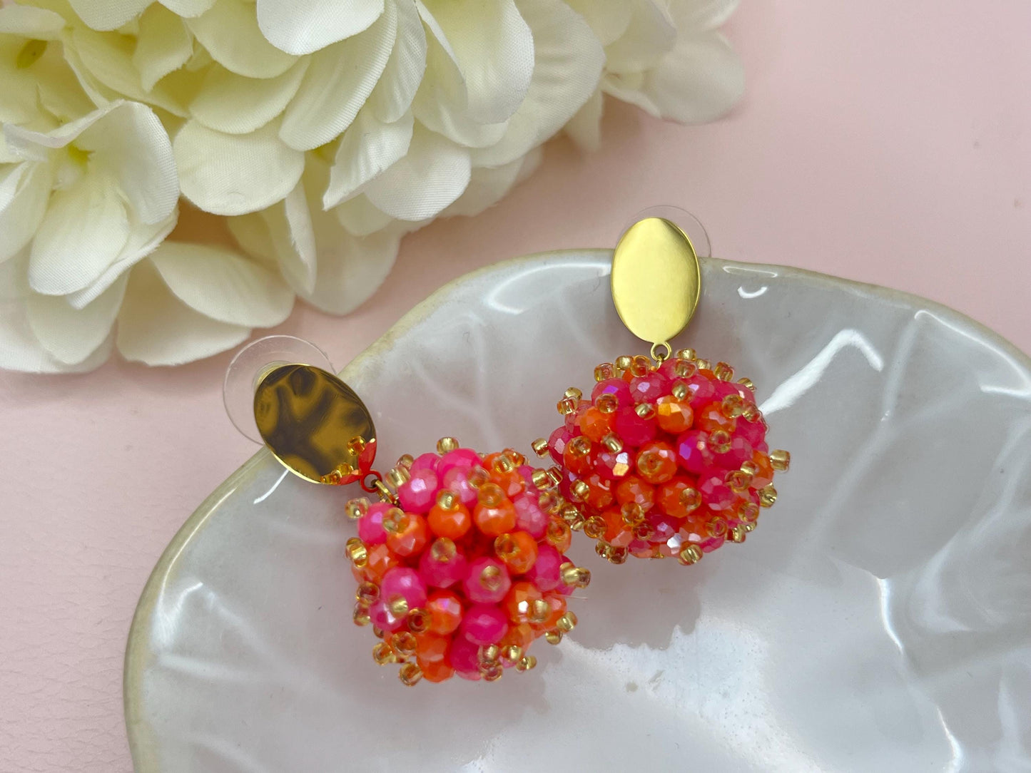 Statementohrringe, Glitzerohrringe, Ohrstecker mit Facettperlen Kugelanhänger Pink Orange Gold - Laury goes Flachau