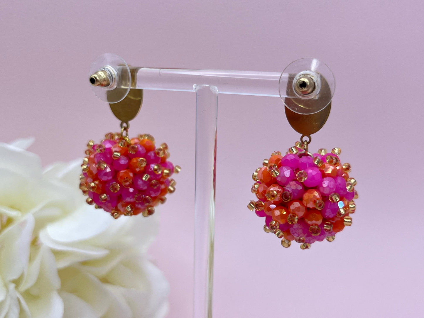 Statementohrringe, Glitzerohrringe, Ohrstecker mit Facettperlen Kugelanhänger Pink Orange Gold - Laury goes Flachau