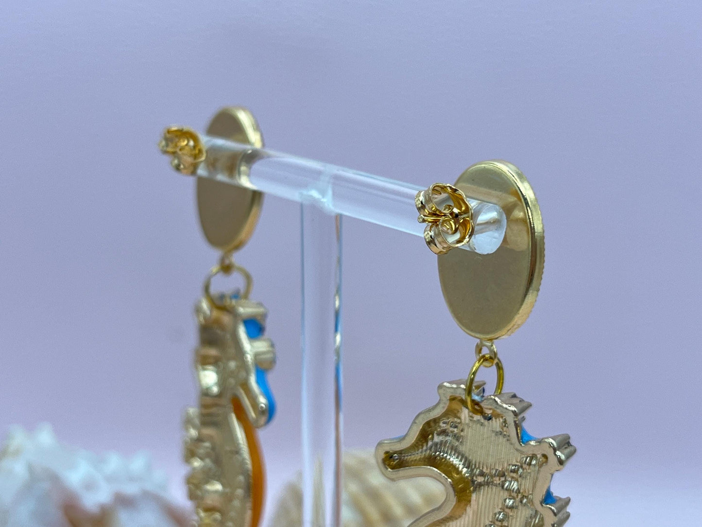 Statementohrringe, Hängeohrringe mit glitzernden Seepferdchen an vergoldeten Ohrsteckern mit Cabochons Orange Türkis - Laury goes Elba