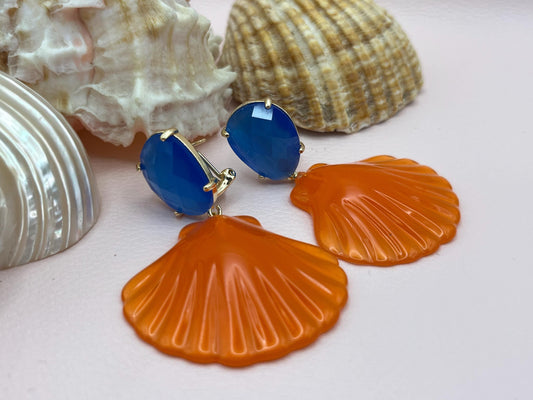 Statementohrringe, Hängeohrringe mit leichten Muscheln an vergoldeten Ohrsteckern mit Kristallglas Orange Blau - Laury goes Le Havre