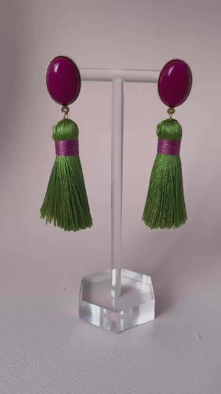 Quastenohrringe, Statementohrringe an Jade Cabochons Grün Fuchsia - Laury goes Budapest