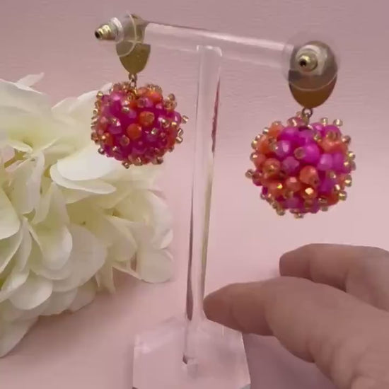 Statementohrringe, Glitzerohrringe, Ohrstecker mit Facettperlen Kugelanhänger Pink Orange Gold -  Laury goes Flachau